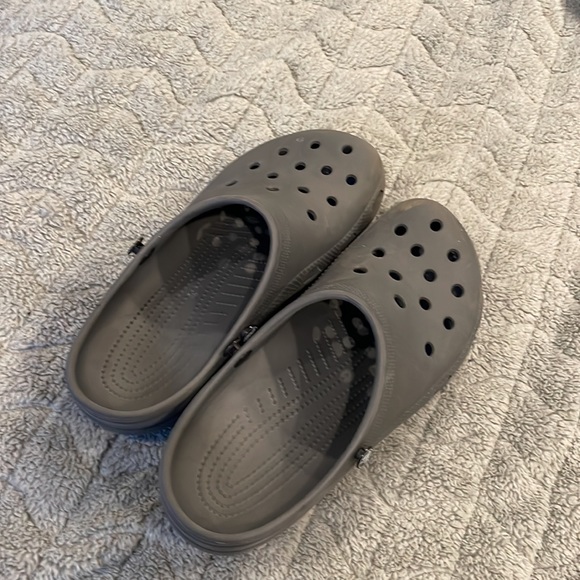Gray Crocs Size 10 Mens - Picture 7 of 7